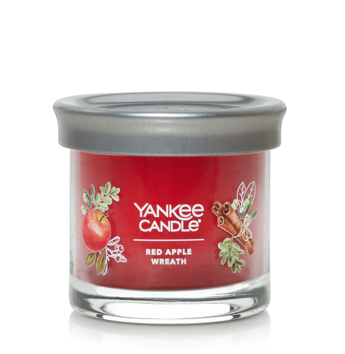 Red Apple Wreath Signature Small Tumbler Candle